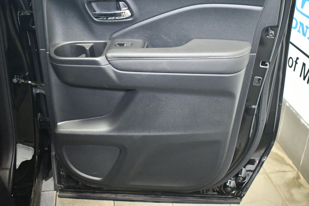 Thumbnail: 2023 Honda Ridgeline - 27