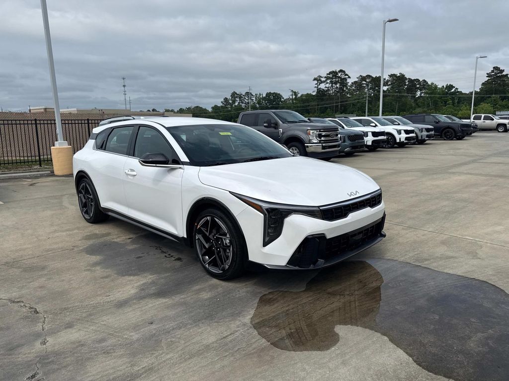 2026 Kia K4 GT-Line
