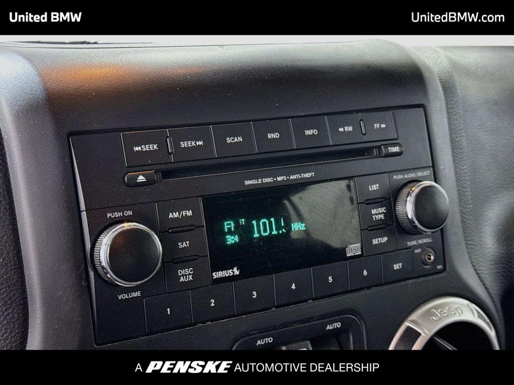 Thumbnail: 2017 Jeep Wrangler - 15