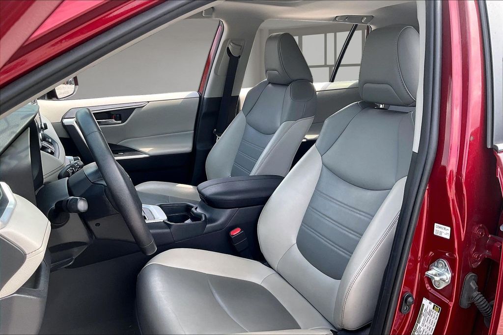 Used 2020 Toyota RAV4 SUV