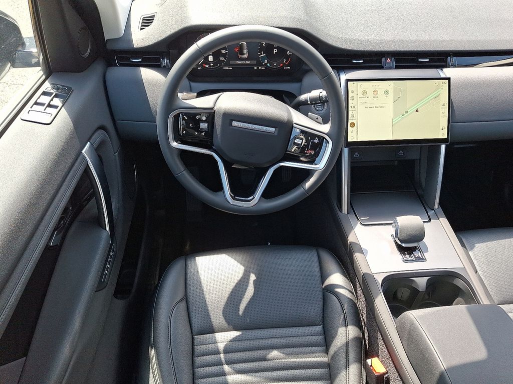 2024 Land Rover Discovery Sport S 14