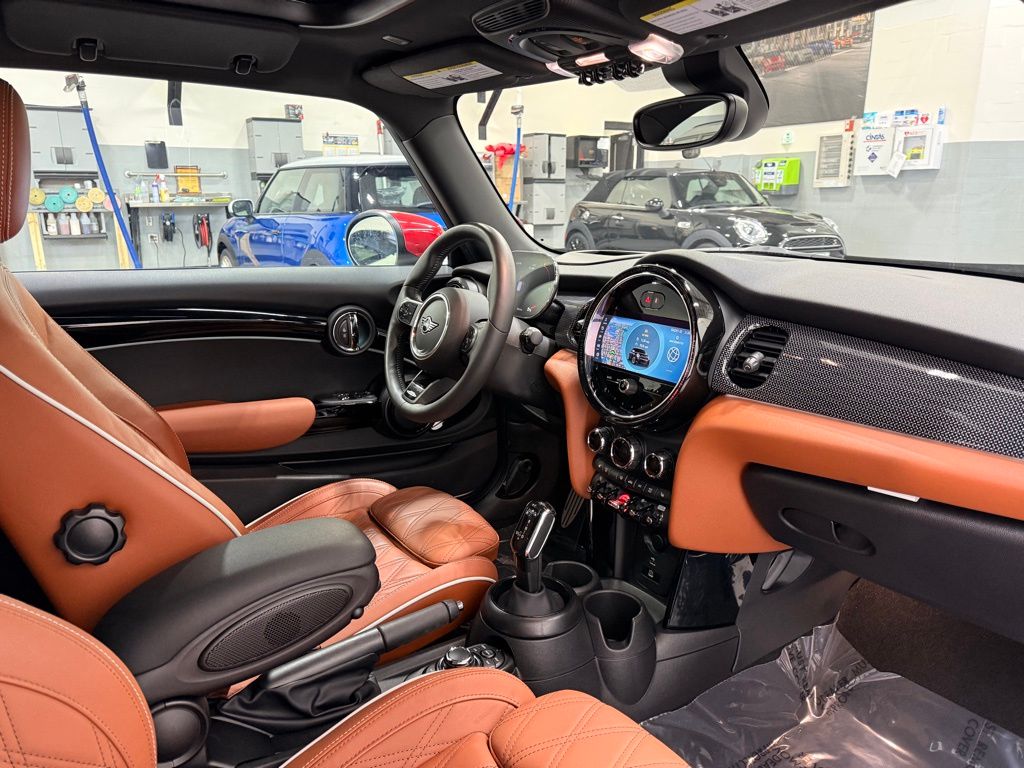 Thumbnail: 2024 MINI Cooper - 24