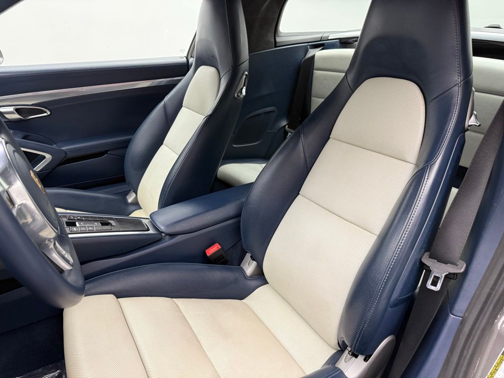 Thumbnail: 2015 Porsche 911 - 5