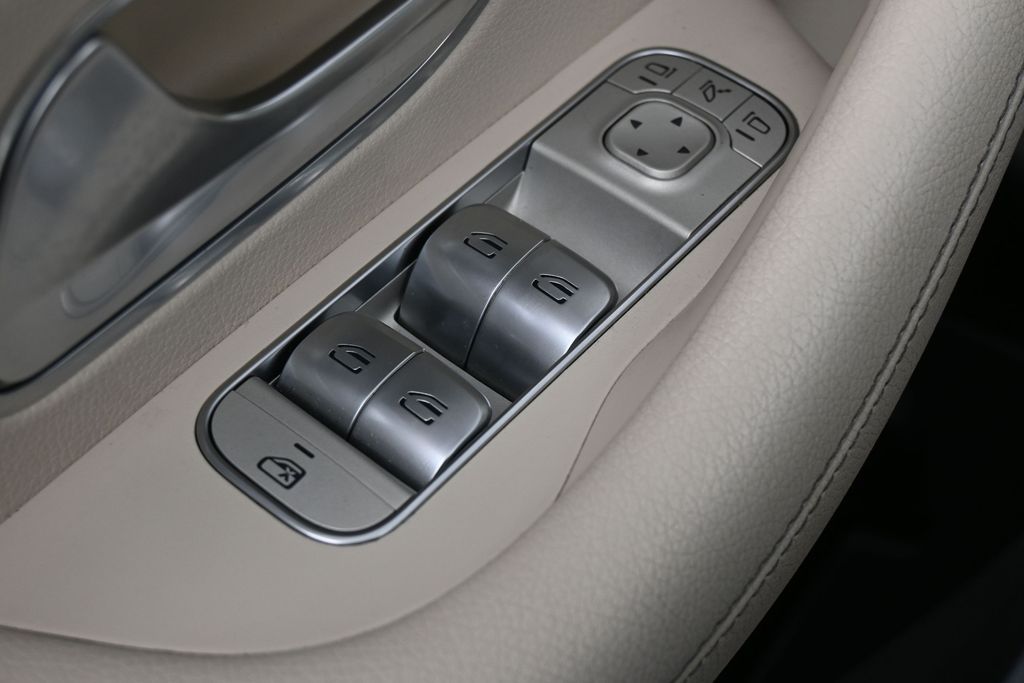 Used 2022 Gold Mercedes-Benz GLE 350 image 14