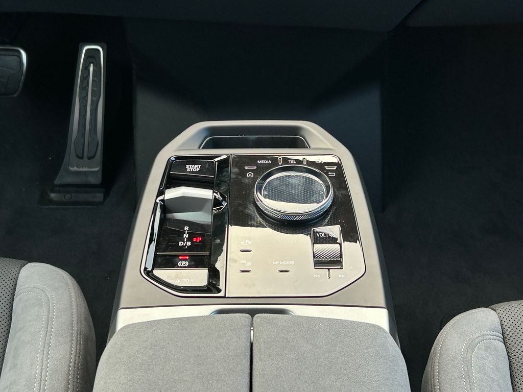 Thumbnail: 2026 BMW iX - 27