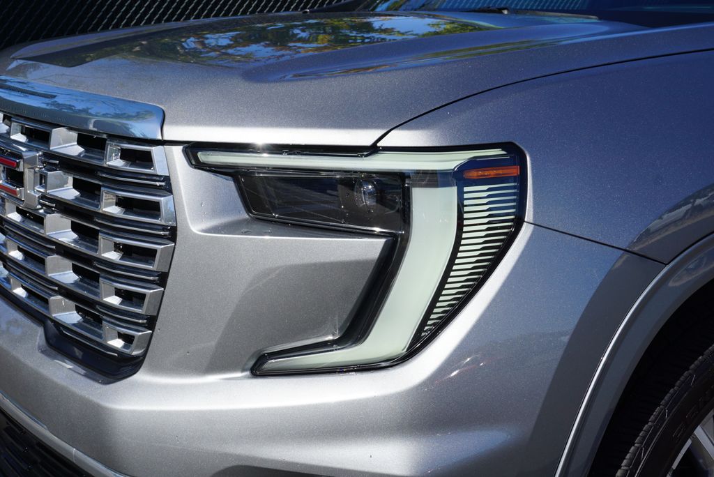 Thumbnail: 2024 GMC Acadia - 11