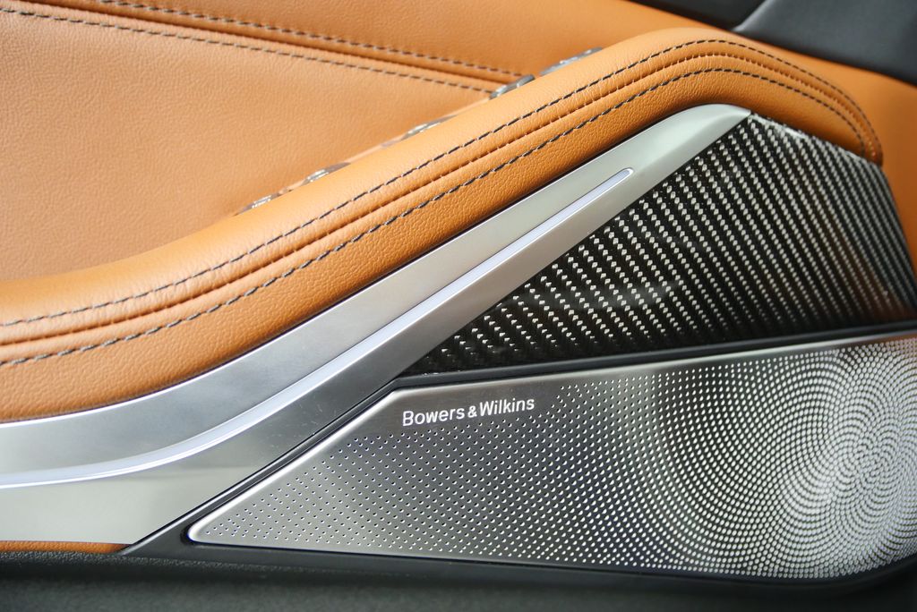 Thumbnail: 2026 BMW X7 - 10