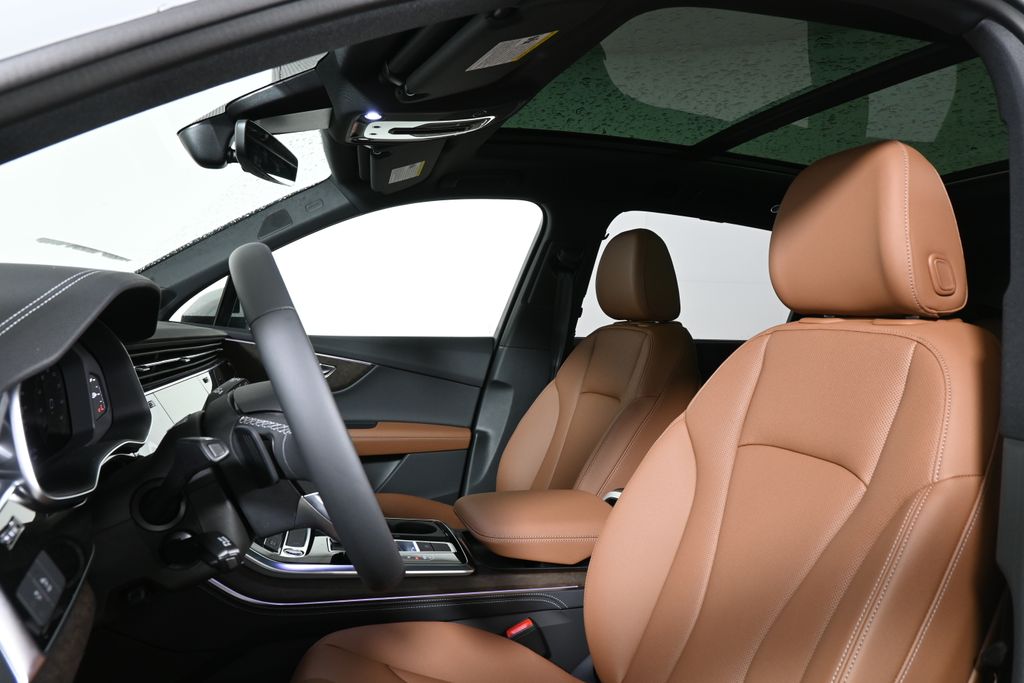 2025 Audi Q7  13