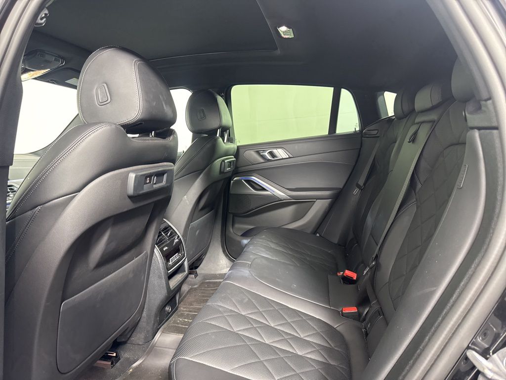 Thumbnail: 2023 BMW X6 - 10