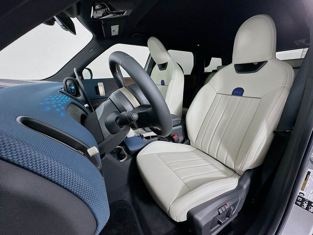 2025 MINI Cooper Countryman Base 16