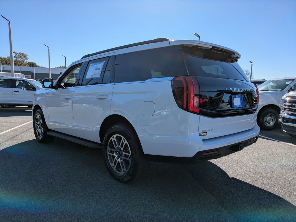 2025 Ford Expedition Active