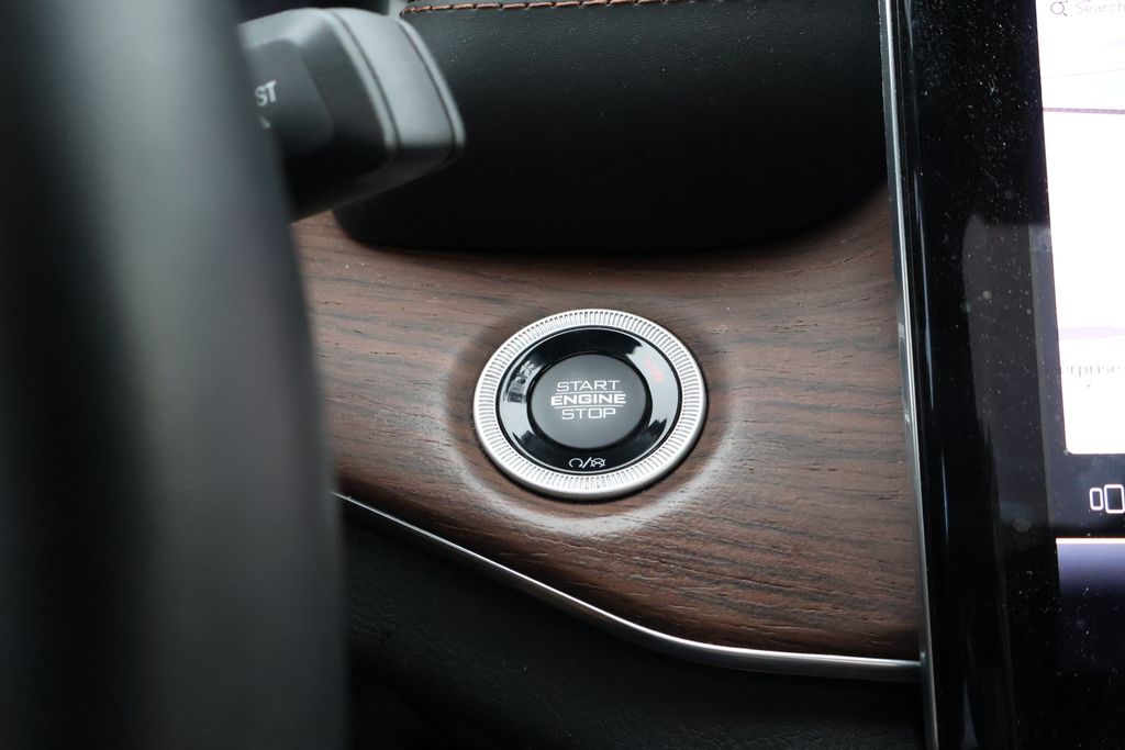 2021 Jeep Grand Cherokee L Summit 31