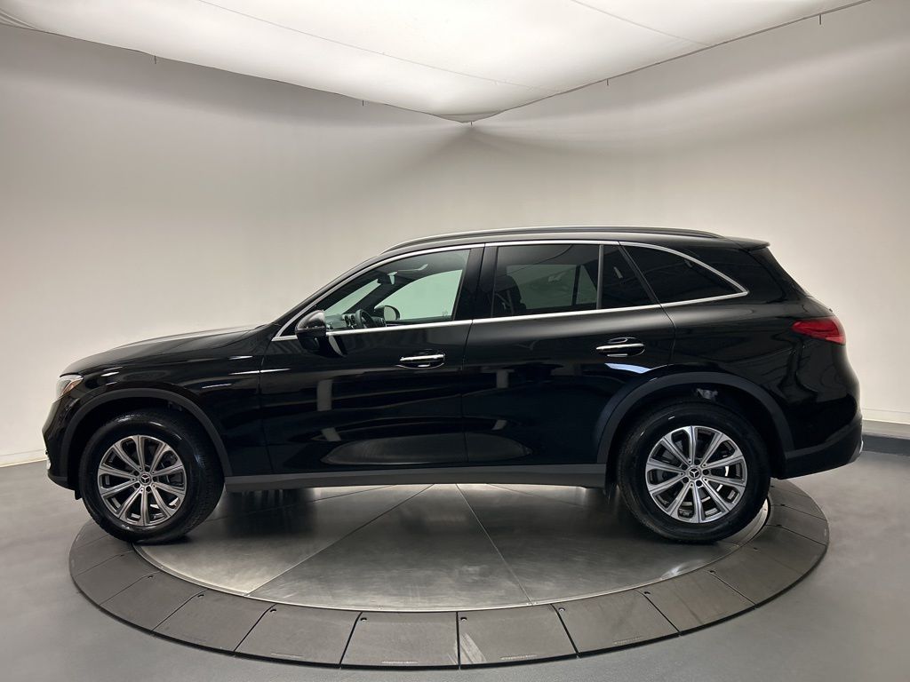 Thumbnail: 2025 Mercedes-Benz GLC - 4