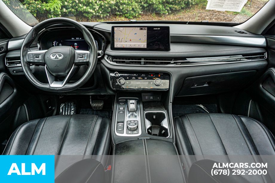 Used 2024 Black INFINITI LUXE image 27