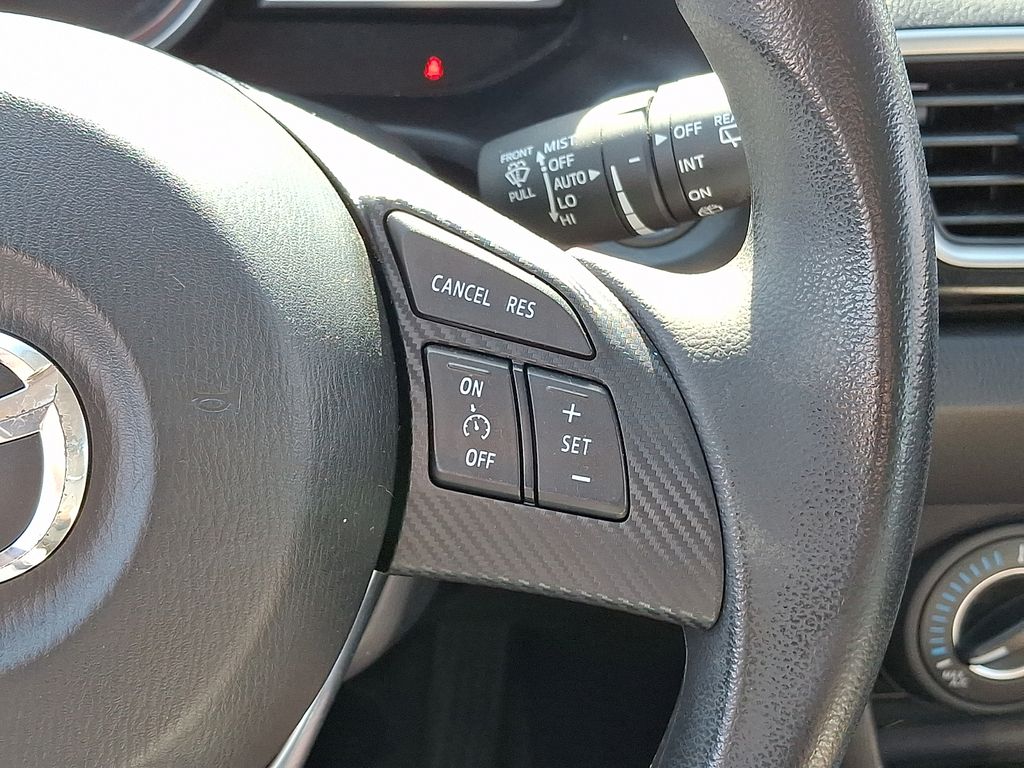 Thumbnail: 2016 Mazda Mazda3 - 21