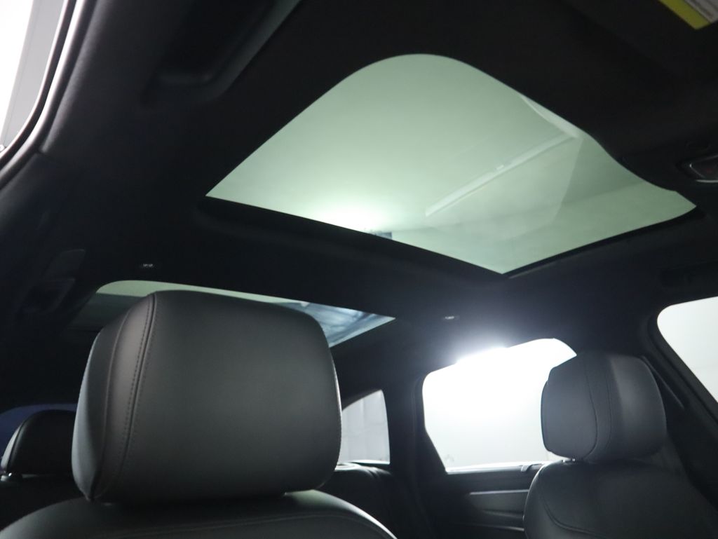 Thumbnail: 2022 Audi RS 6 - 19