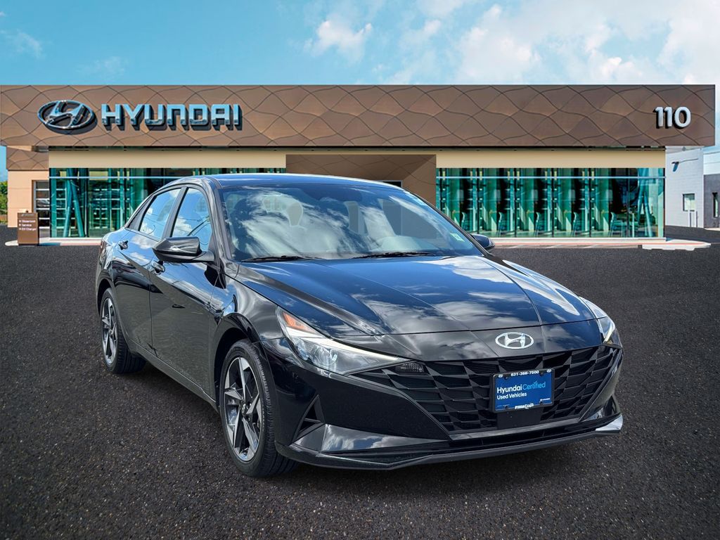 Phantom Black 2023 Hyundai Elantra SEL FWD Sedan Front-Wheel Drive Continuously Variable Transmission