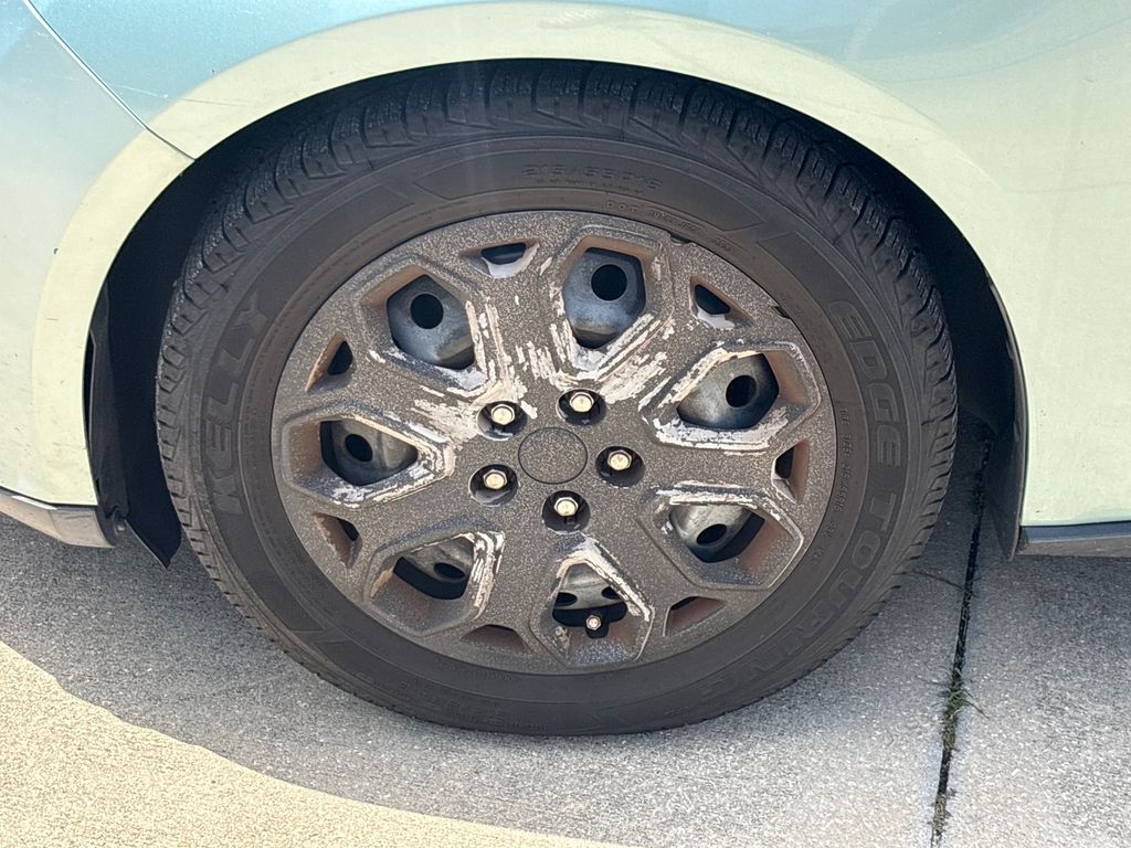 Used 2012 Green Ford SE image 12