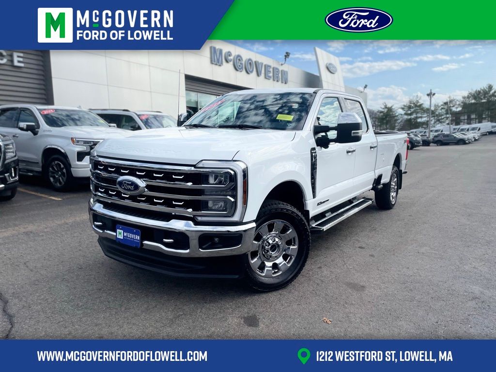 Oxford White 2024 Ford F-250 Super Duty Lariat Crew Cab 4WD Pickup Truck Four-Wheel Drive Automatic