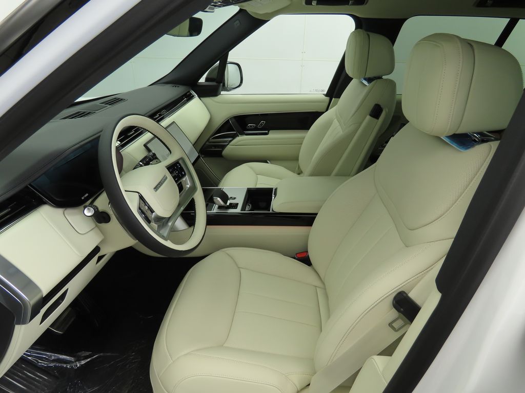 Thumbnail: 2025 Land Rover Range Rover - 20