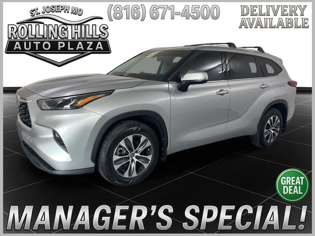 Celestial Silver Metallic 2022 Toyota Highlander XLE AWD SUV / Crossover All-Wheel Drive 8-Speed Automatic