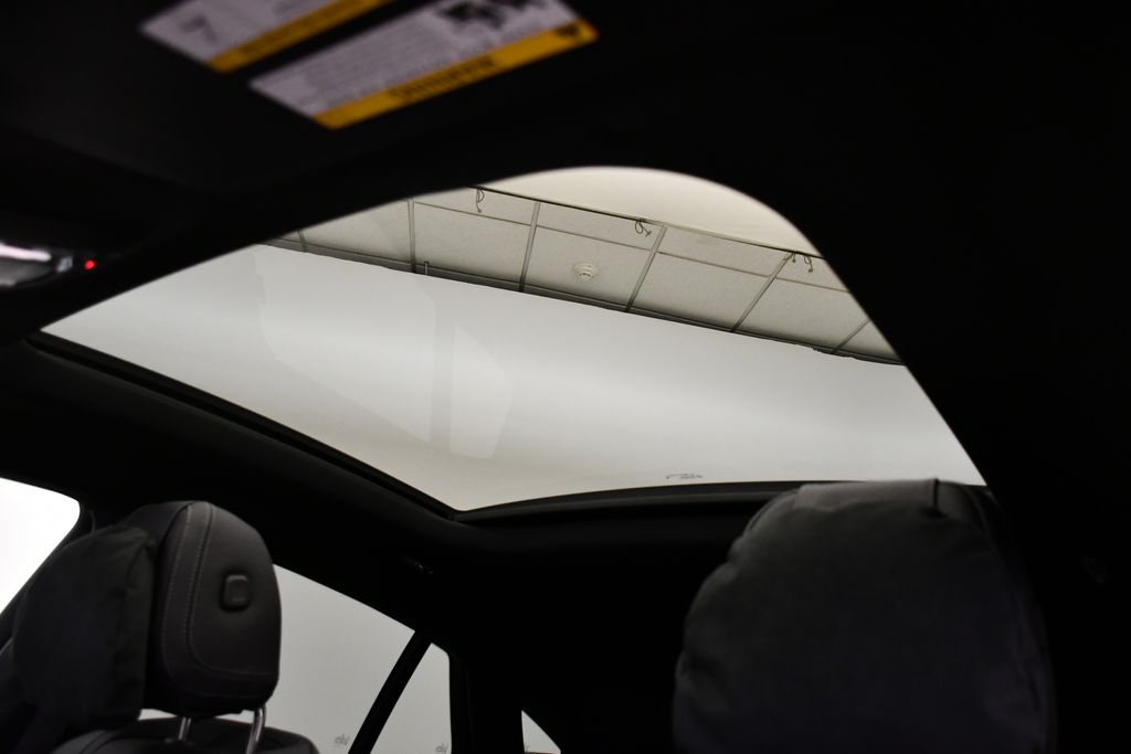 Thumbnail: 2026 Mercedes-Benz GLE - 17