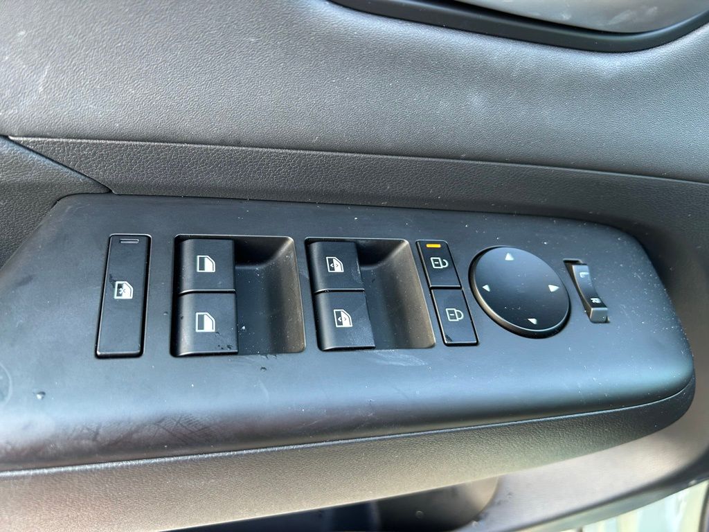 2025 Hyundai Kona Limited 16