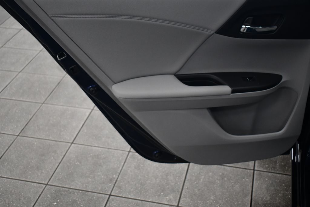 Thumbnail: 2015 Honda Accord - 27