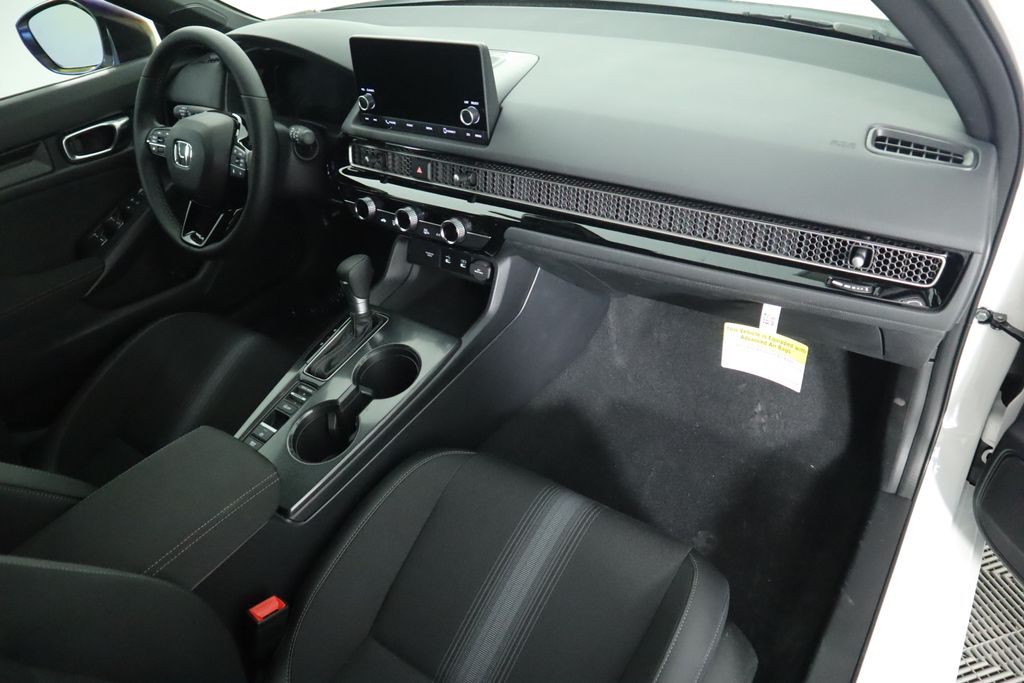 2025 Honda Civic Sport 18