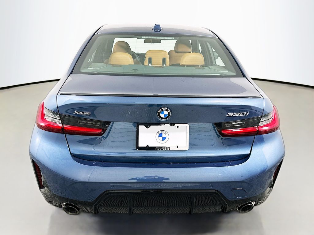 Thumbnail: 2026 BMW 3 Series - 6