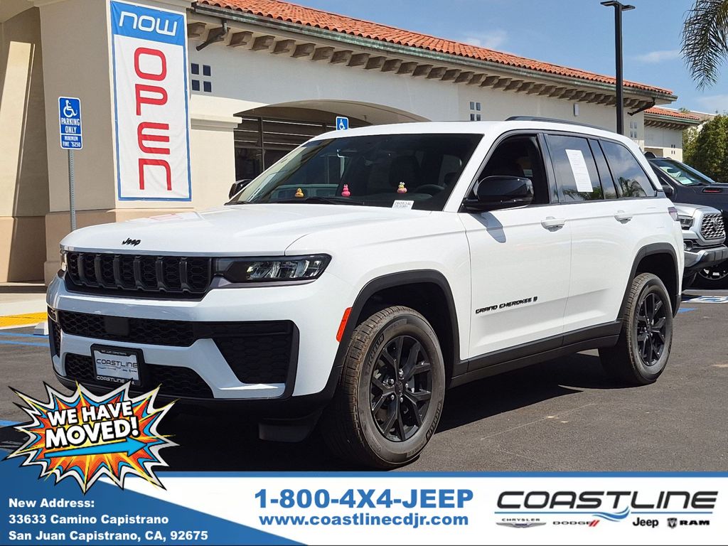 Bright White Clearcoat 2026 Jeep Grand Cherokee SUV / Crossover 4X2 8-Speed Automatic