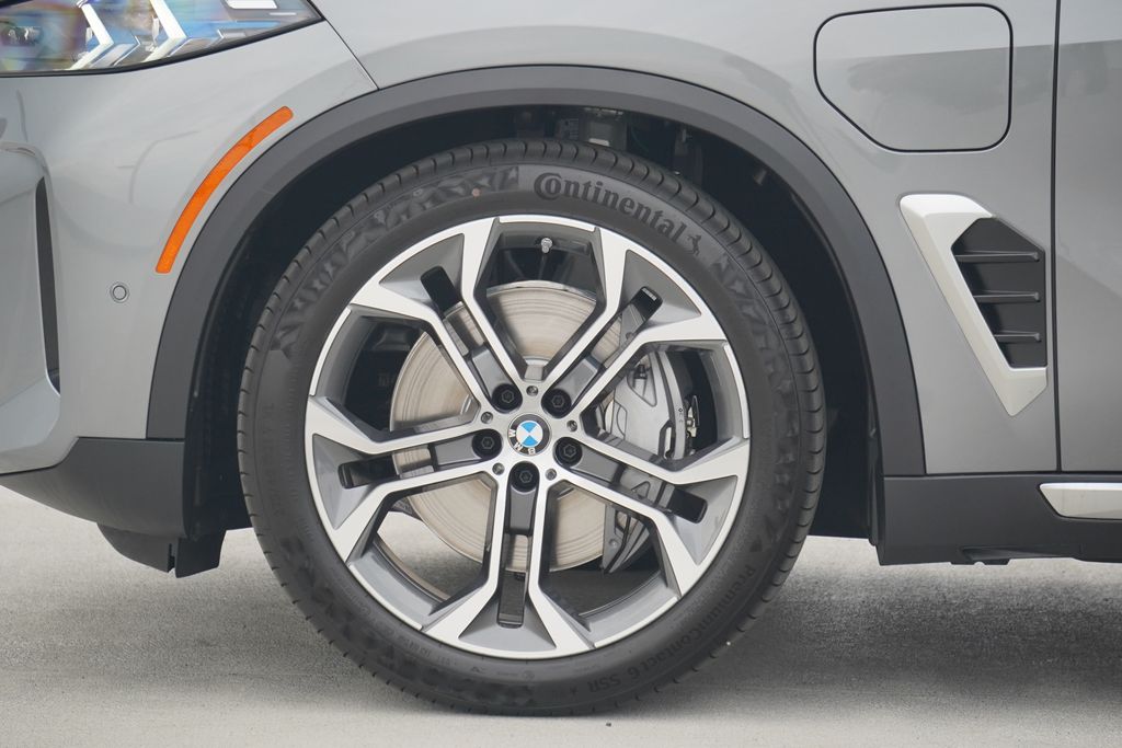 Thumbnail: 2026 BMW X5 - 5