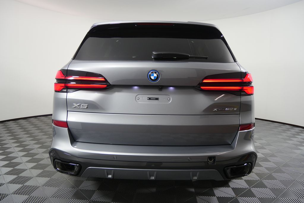 Thumbnail: 2026 BMW X5 - 4