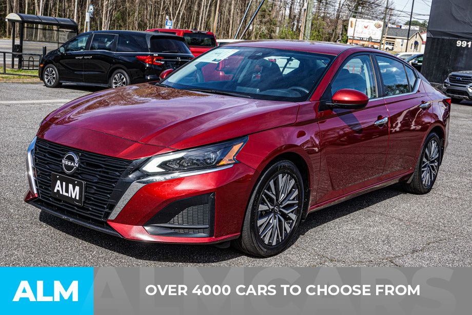 2023 Nissan Altima 2.5 SV photo 2