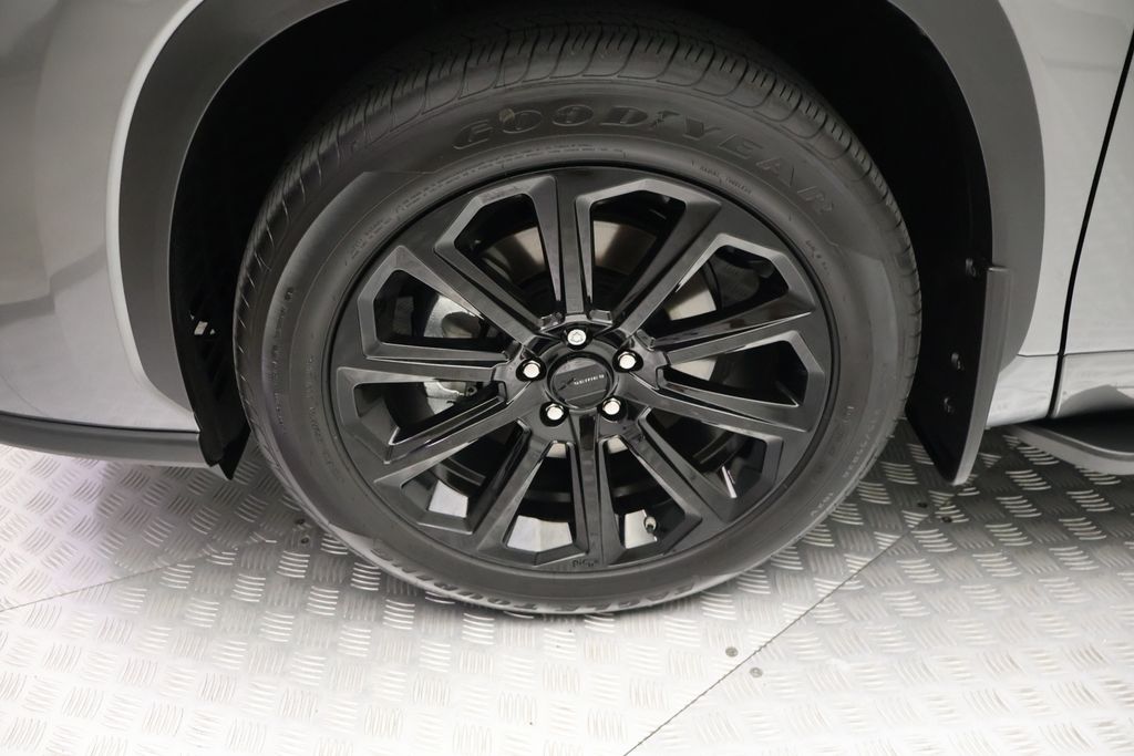 Thumbnail: 2026 Toyota Highlander - 4