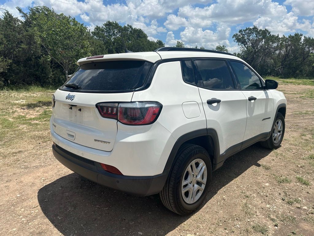 Thumbnail: 2017 Jeep Compass - 3