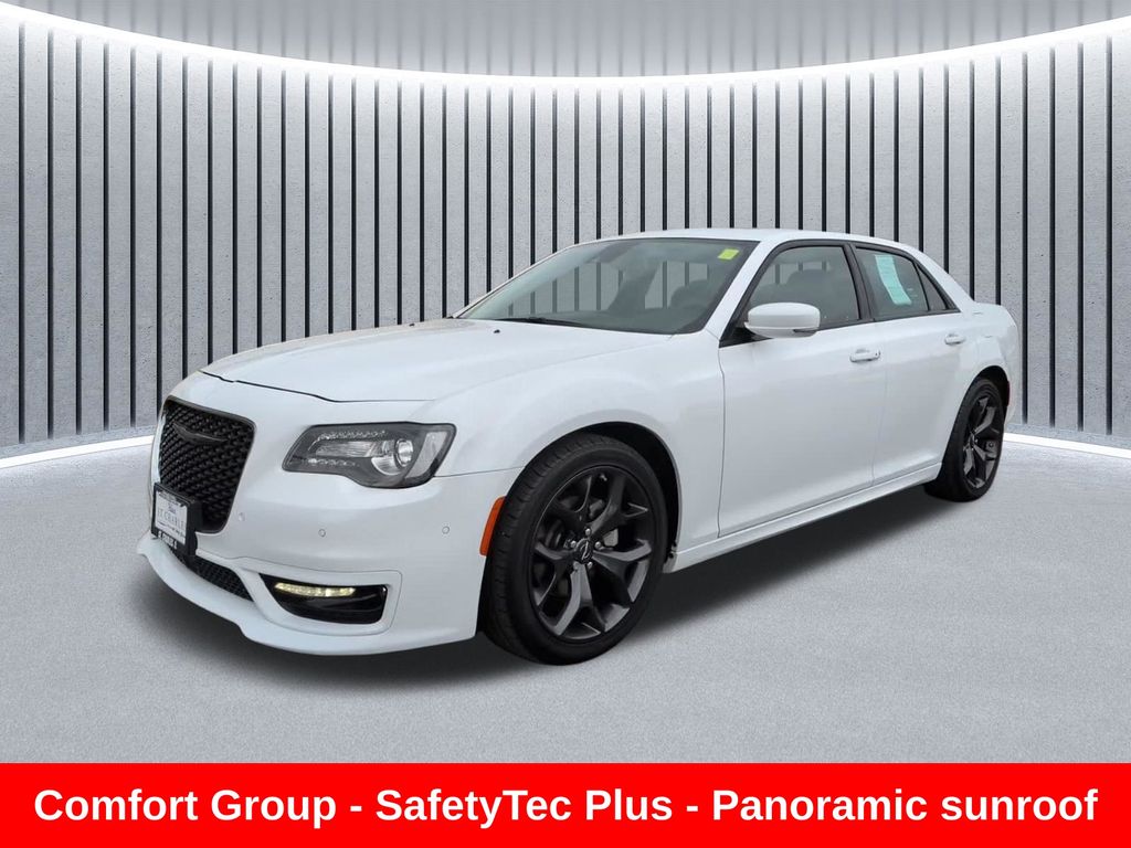 Bright White Clearcoat 2023 Chrysler 300 Sedan Rear-Wheel Drive 8-Speed Automatic