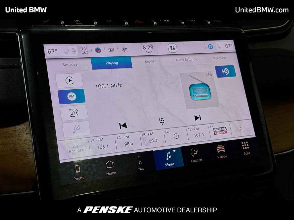 Thumbnail: 2024 Jeep Grand Cherokee L - 8