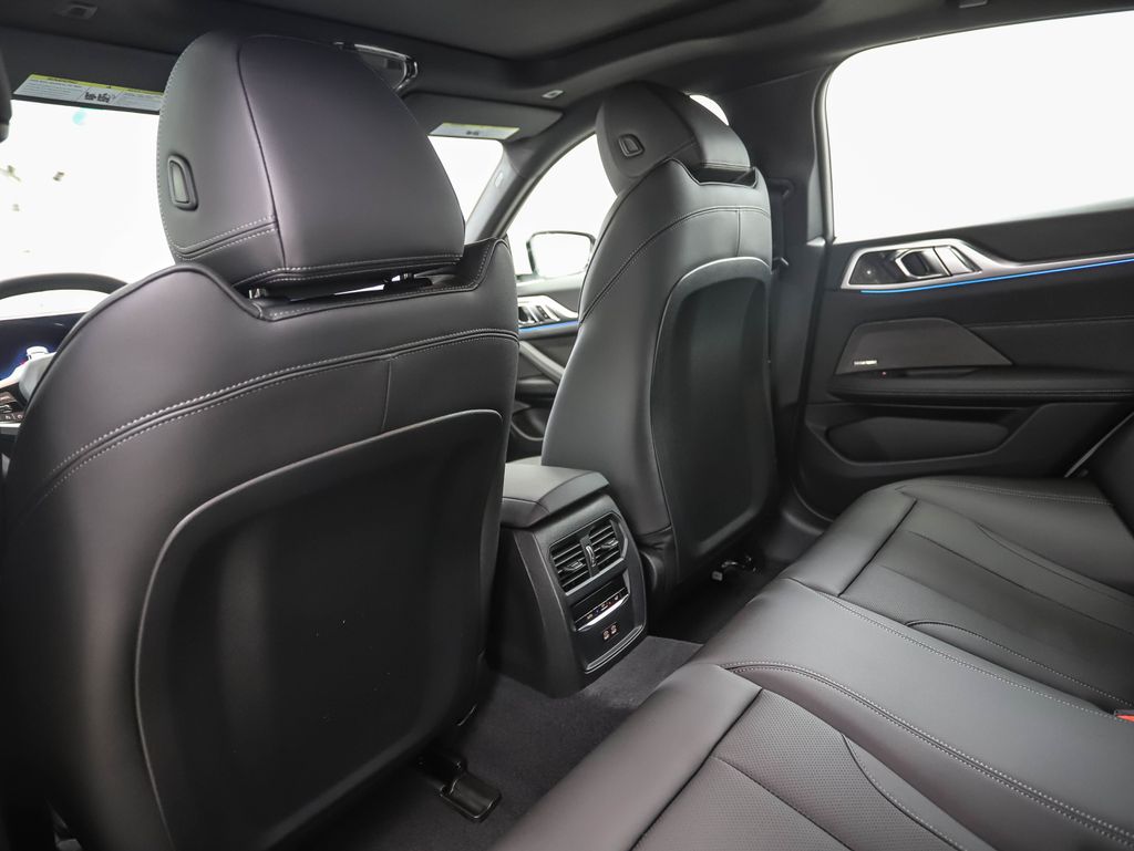 Thumbnail: 2025 BMW i4 - 19