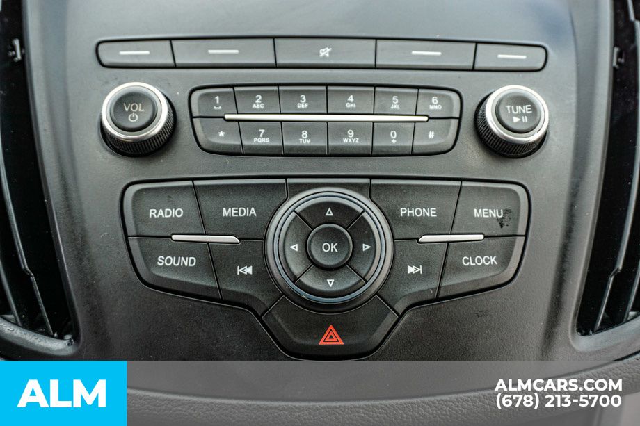 Used 2019 White Ford S image 40