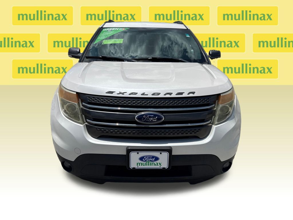 Used 2015 White Ford XLT image 10