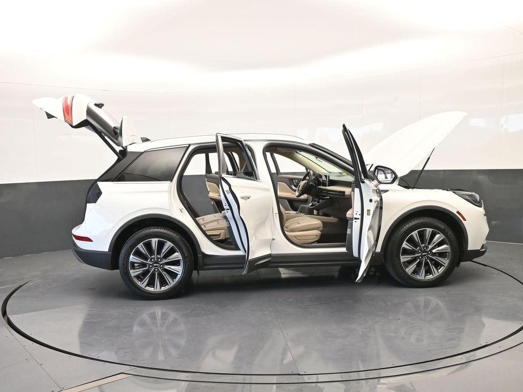 Used 2022 Pristine White Metallic Tri-Coat Lincoln Reserve image 78