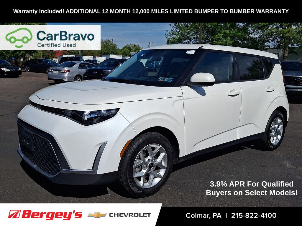  2023 Kia Soul LX FWD   