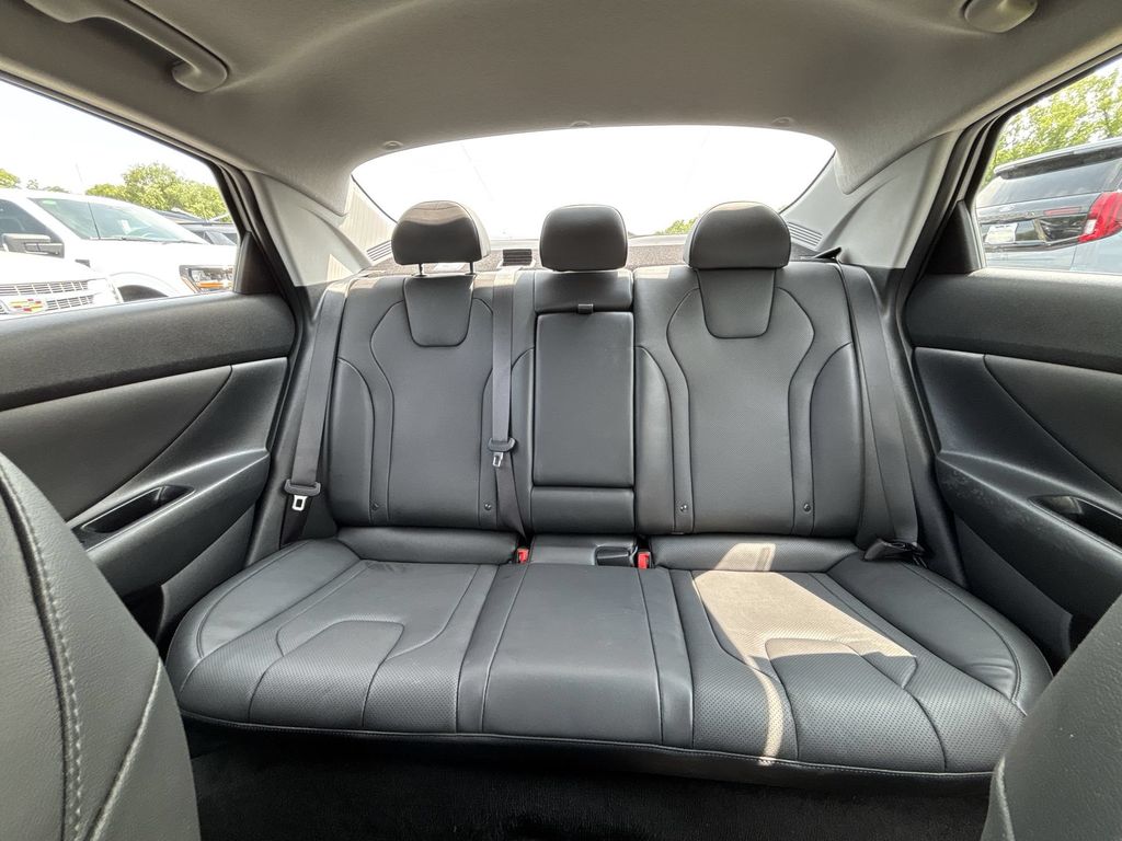 Used 2023 Metal Hyundai Limited image 26