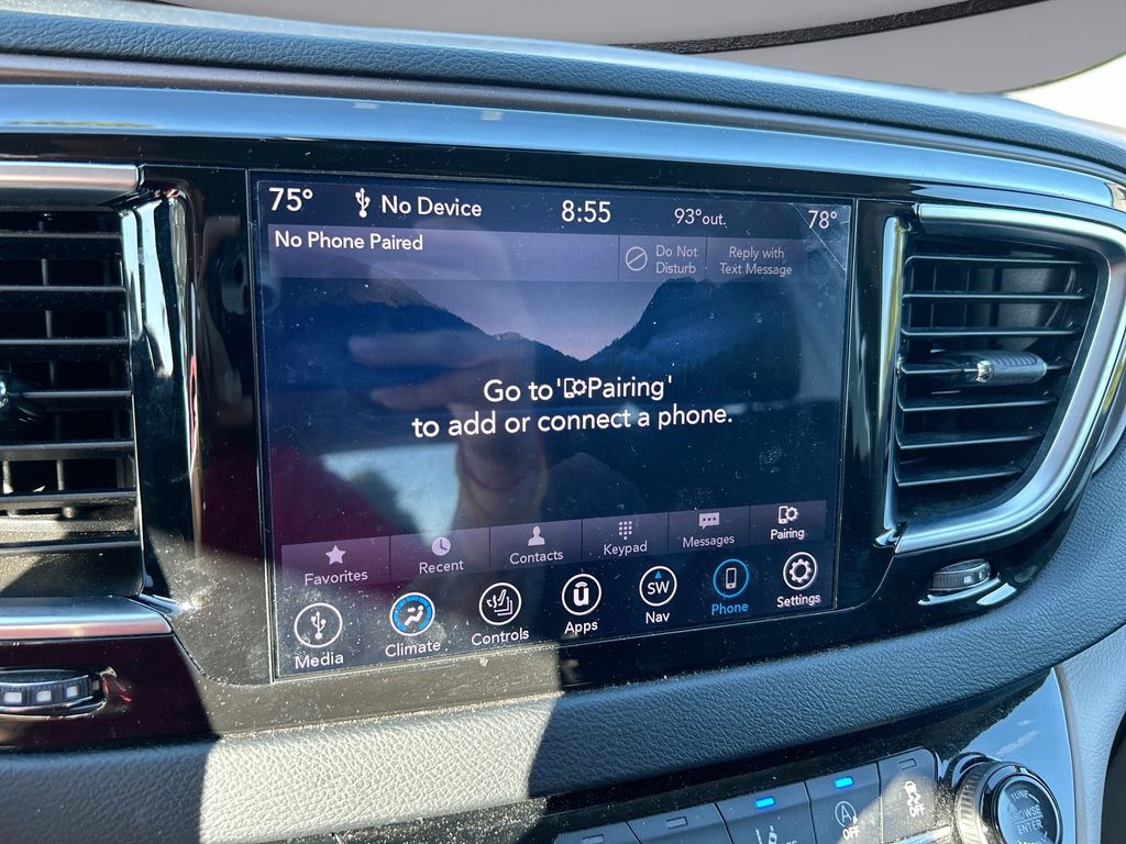 Thumbnail: 2019 Chrysler Pacifica - 16