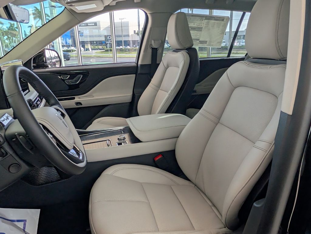 new 2026 Lincoln Aviator car, priced at $61,385