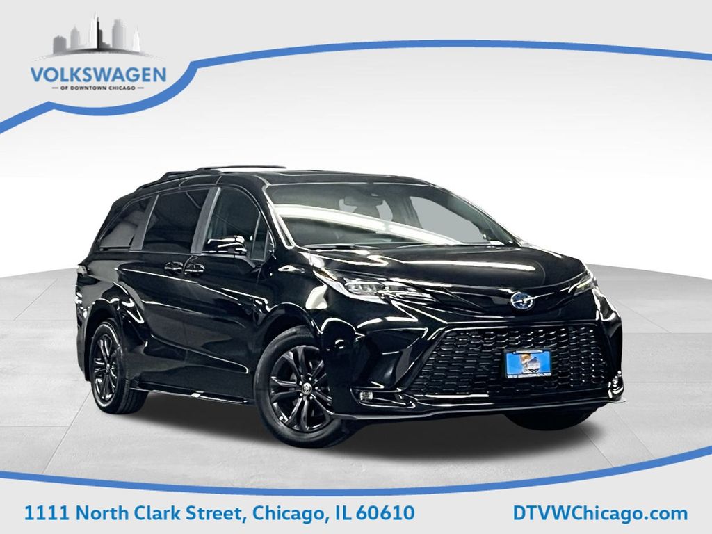 2025 Toyota Sienna XSE