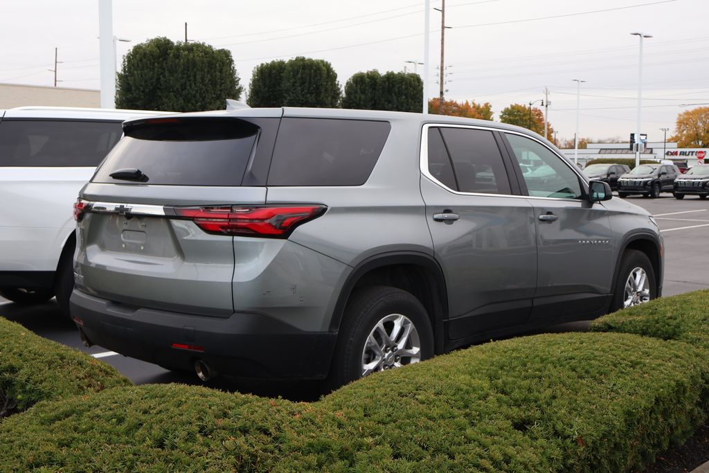 Thumbnail: 2023 Chevrolet Traverse - 8