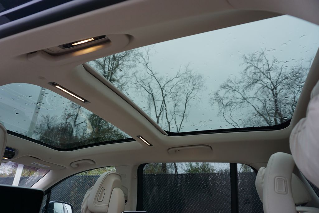 Thumbnail: 2023 Mercedes-Benz EQS - 16