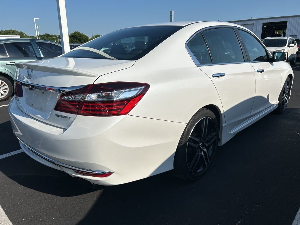 Thumbnail: 2016 Honda Accord - 3